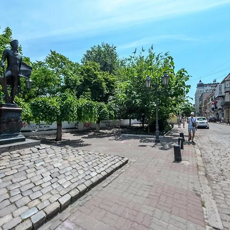 уютная недалеко от дерибасовской Fainorent * Odessa